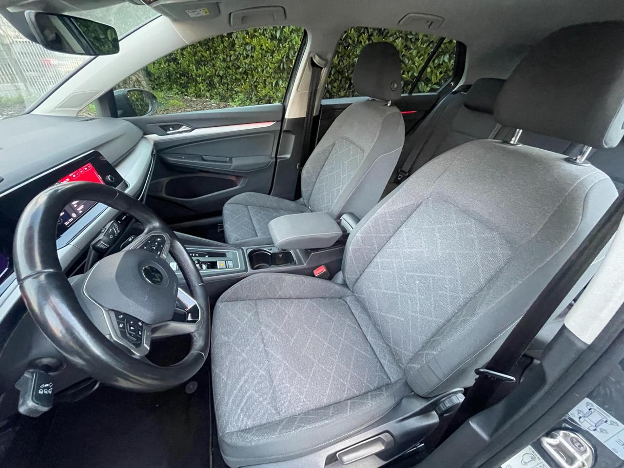 Volkswagen Golf 2.0 tdi Life 115cv dsg