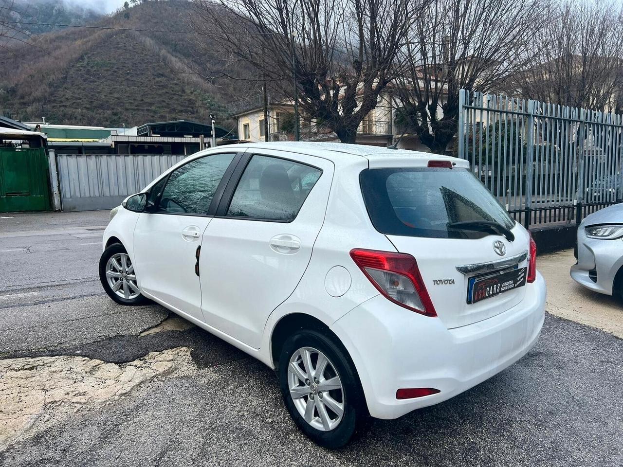 Toyota Yaris 1.4 D-4D 5 porte Lounge