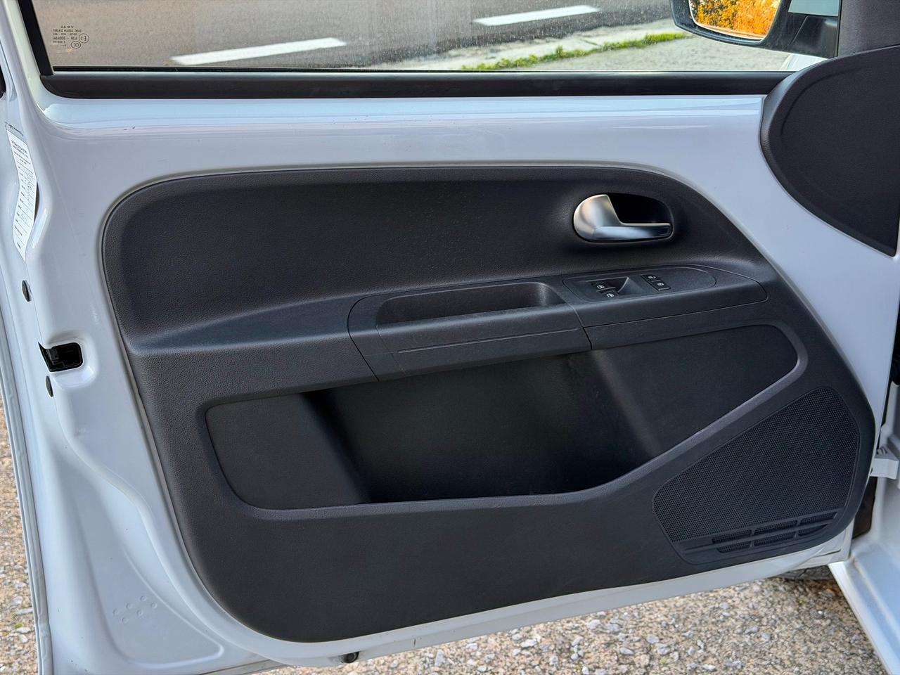 Volkswagen up! 1.0 75 CV 5p. NEOPATENTATI