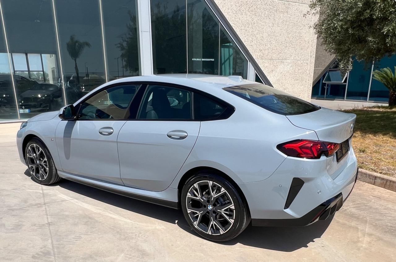 BMW 220 i MSport auto possibilità noleggio no scoring