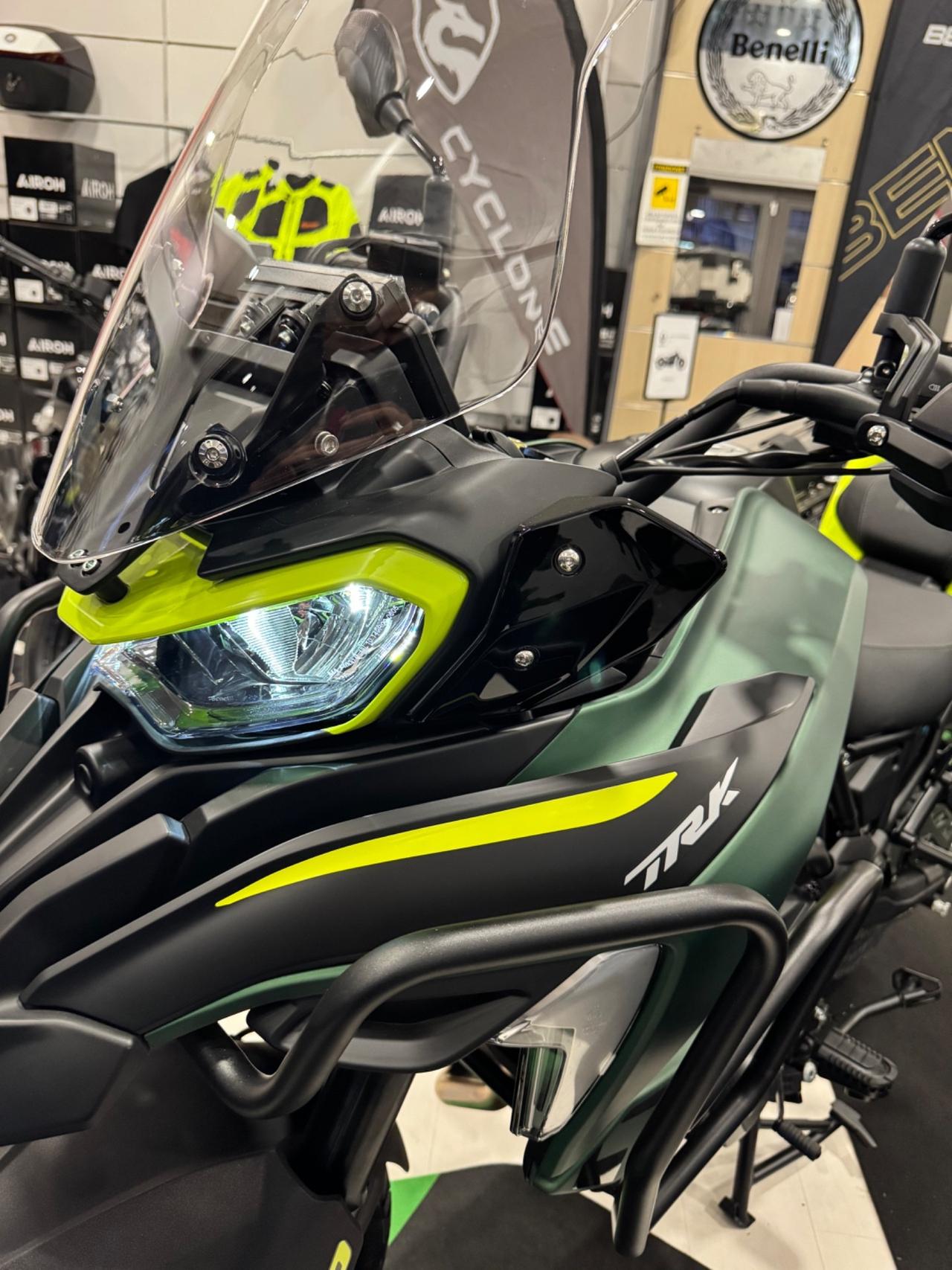 Benelli TRK 702 X!! CON TRIS DI VALIGIE IN ALLUMINIO!!