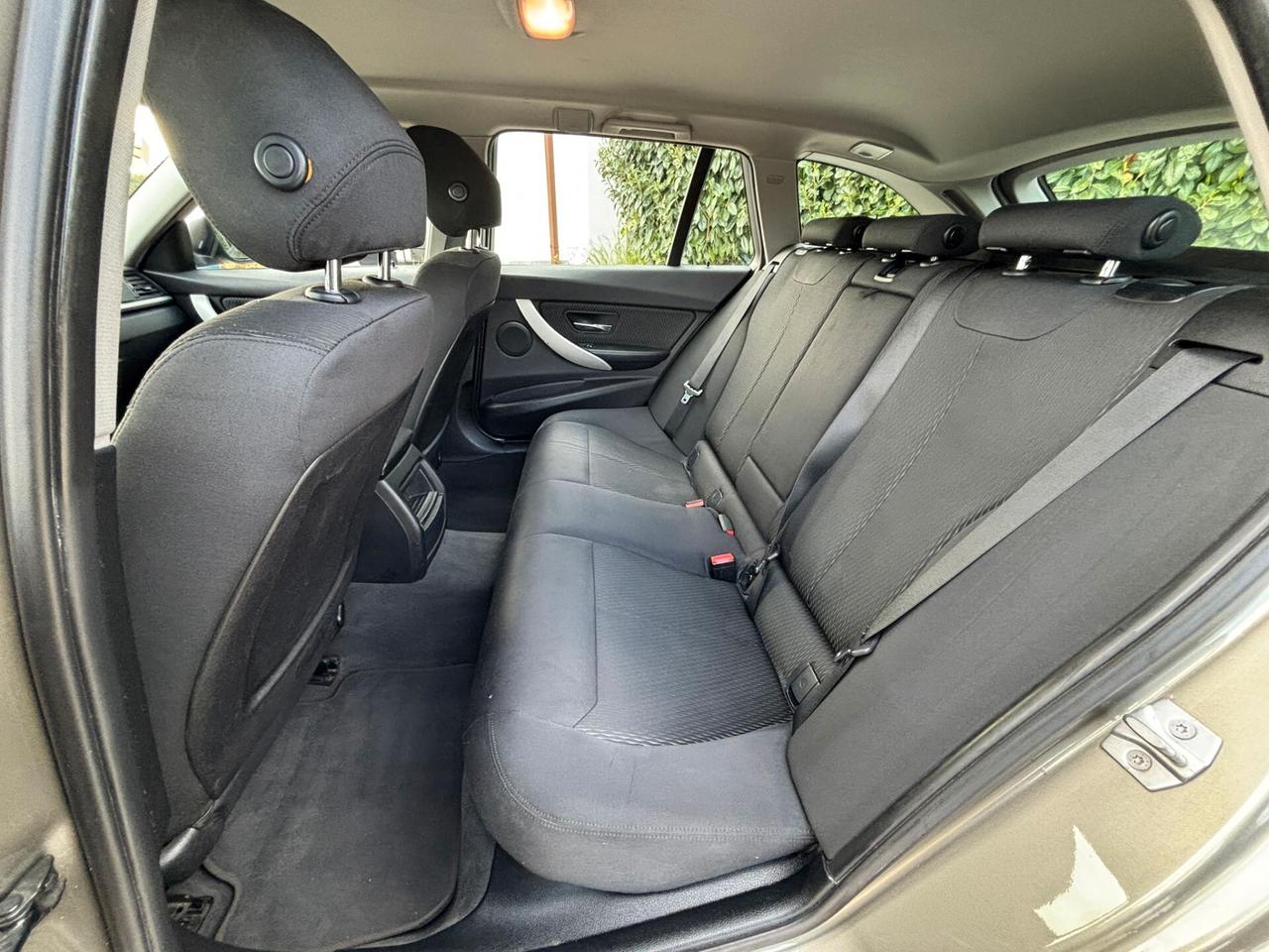 Bmw 320d Touring automatico