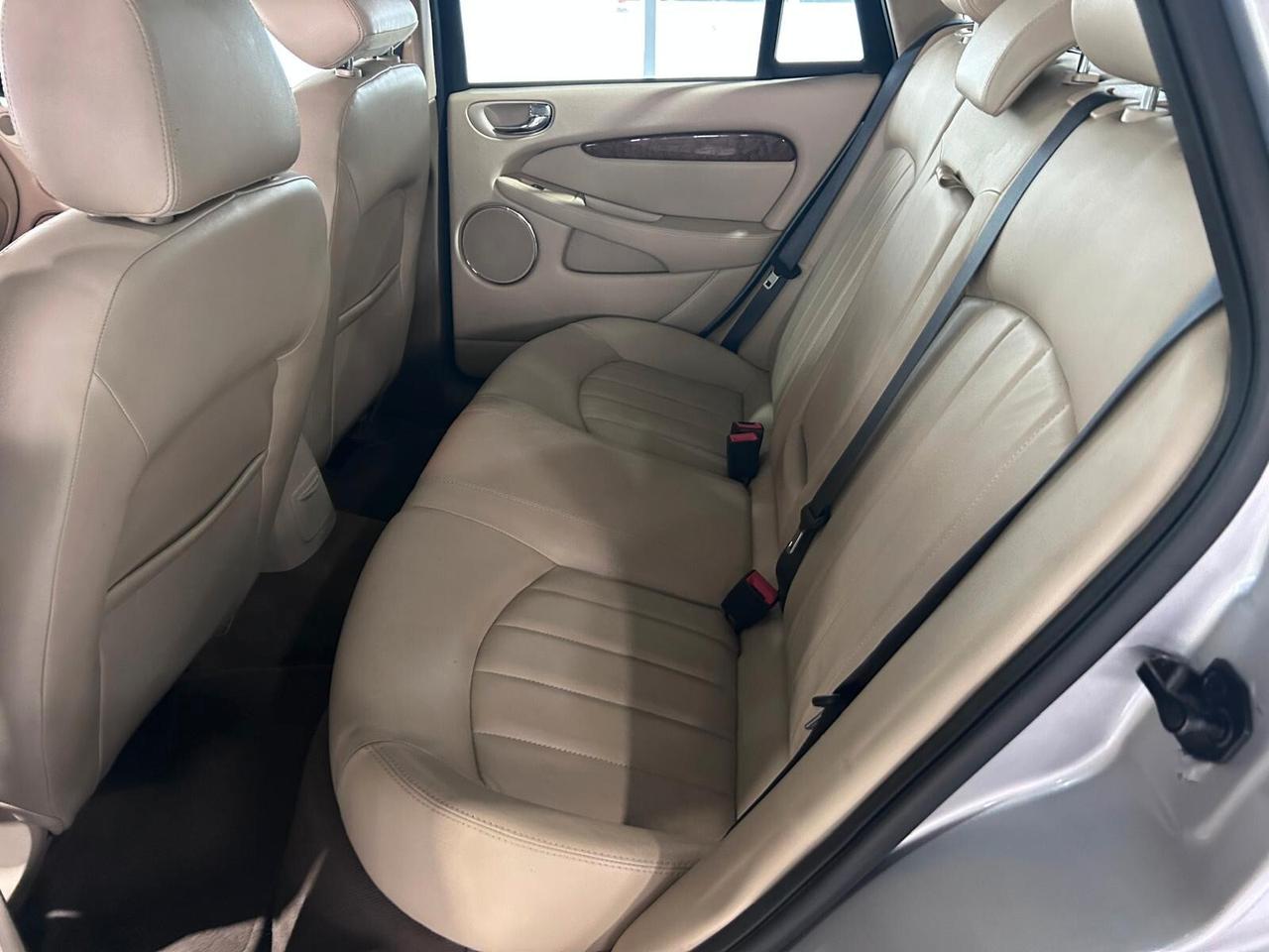 Jaguar X-Type 2.2D cat Wagon Executive