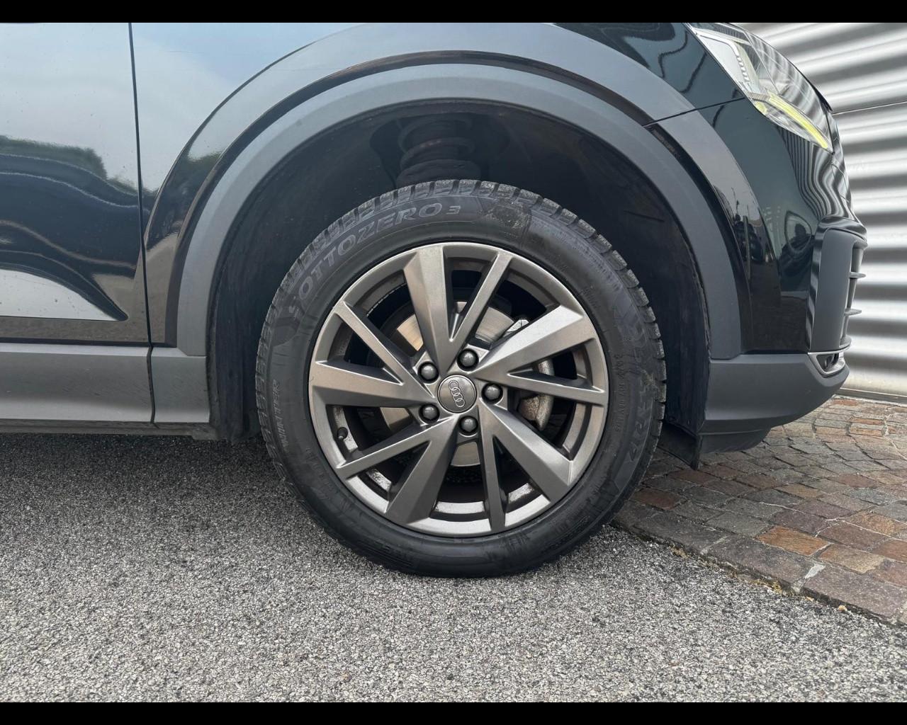 AUDI Q2 30 TDI BUSINESS