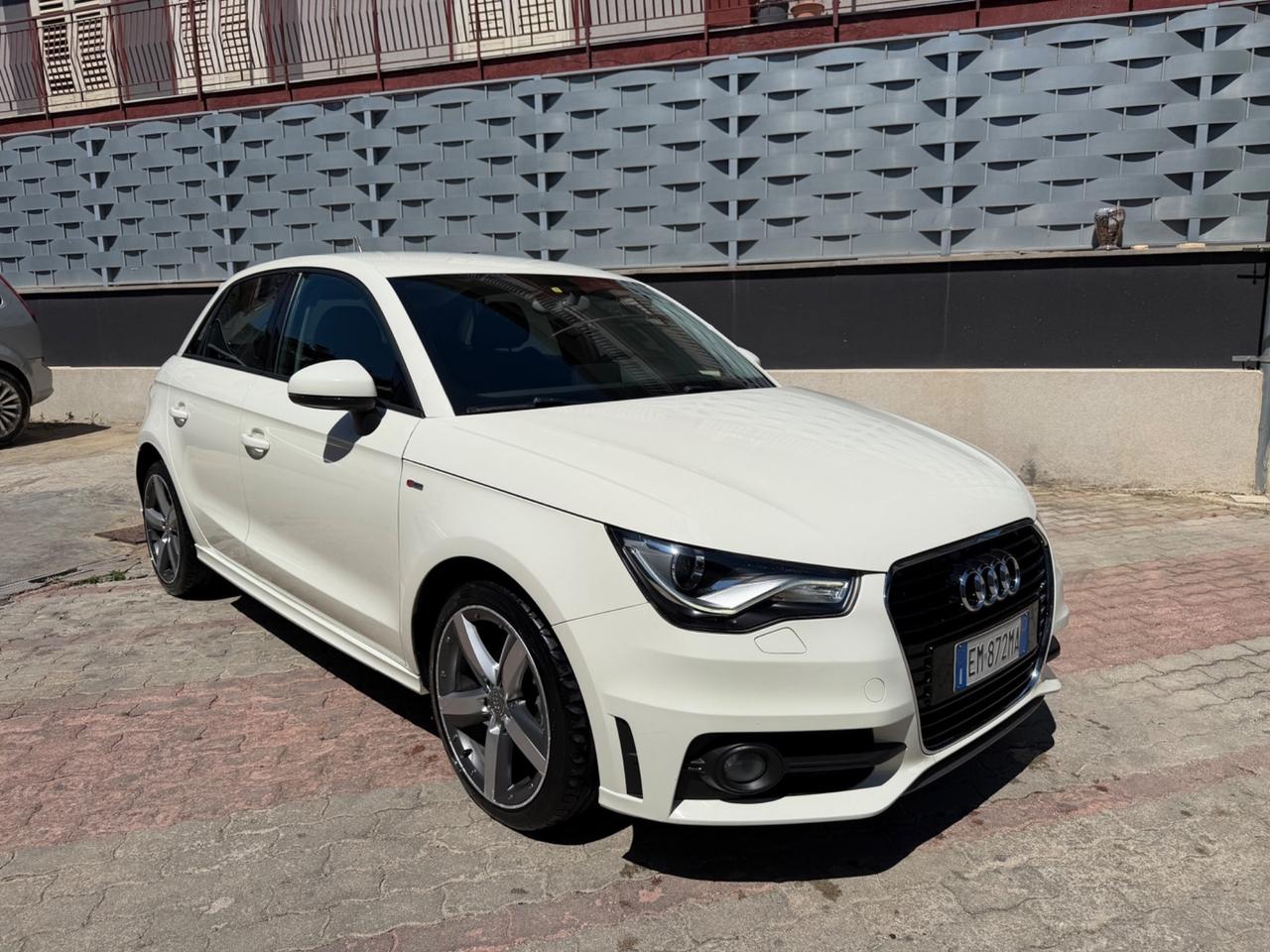 Audi A1 SPB 1.6 TDI S line edition LED 2013
