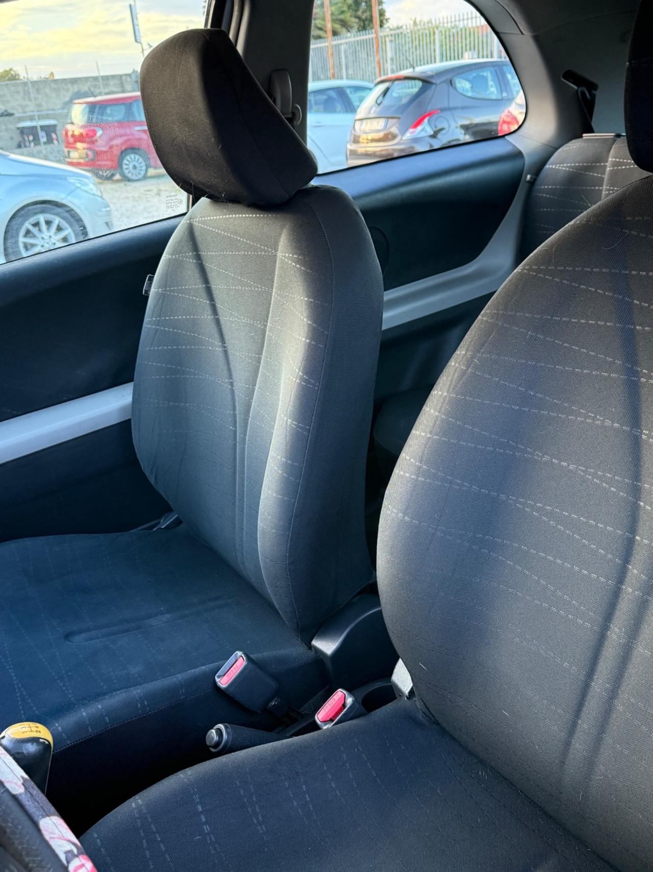 Toyota Yaris 1.0 3 porte
