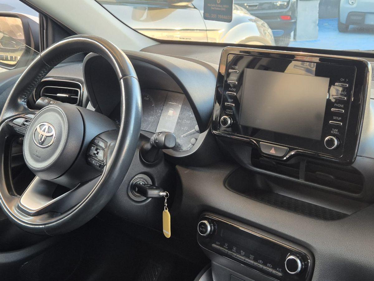 TOYOTA - Yaris - 1.5 Hybrid 5p. Business