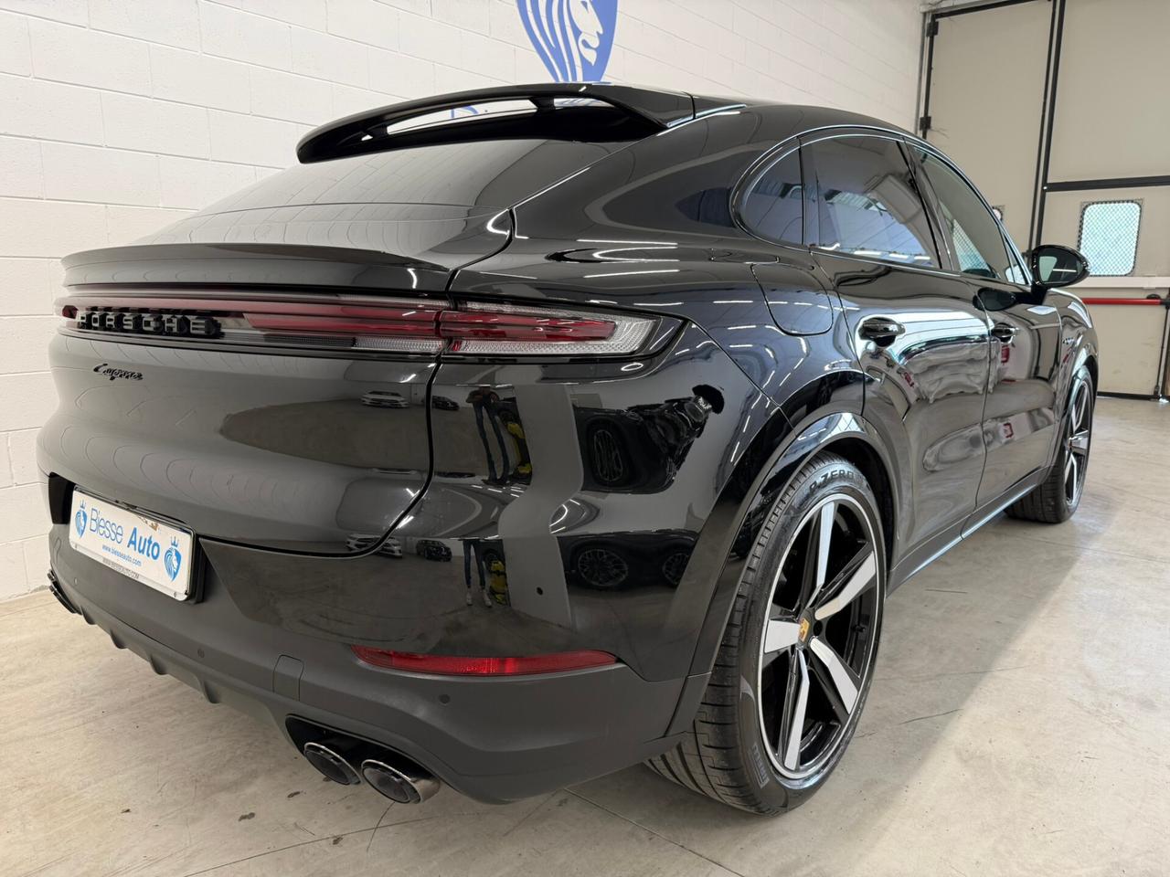 Porsche Cayenne Coupé 3.0 V6 E-Hybrid Black Edition