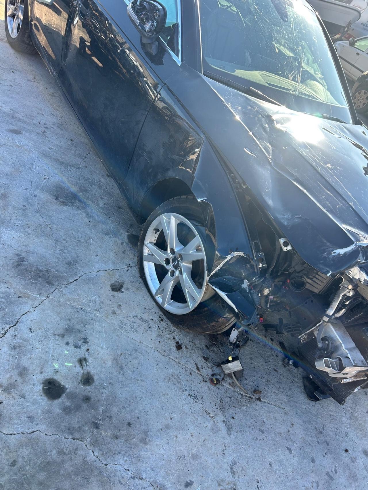 Audi A4 Avant 2.0 TDI 150 CV clean diesel quattro