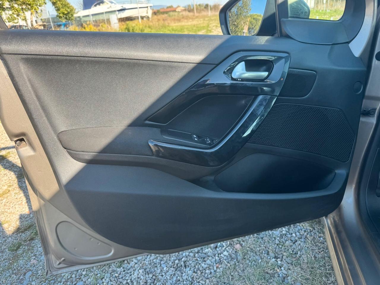 Peugeot 208 1.4 hdi 5 porte AUTOMATICA KM 116.000