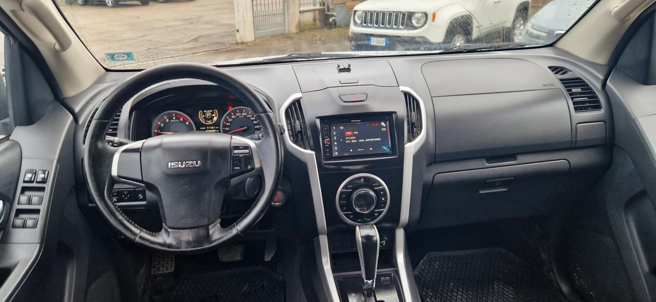 Isuzu D-Max 1.9 Crew Cab Solar Plus A/T 4WD