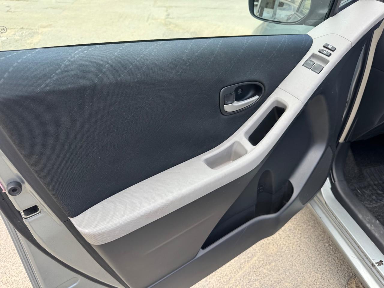 TOYOTA YARIS 1.4 D-4D AUTOMATICA SOL