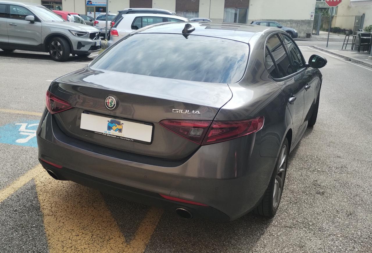 Alfa Romeo Giulia 2.0 Turbo 200 CV AT8 Super