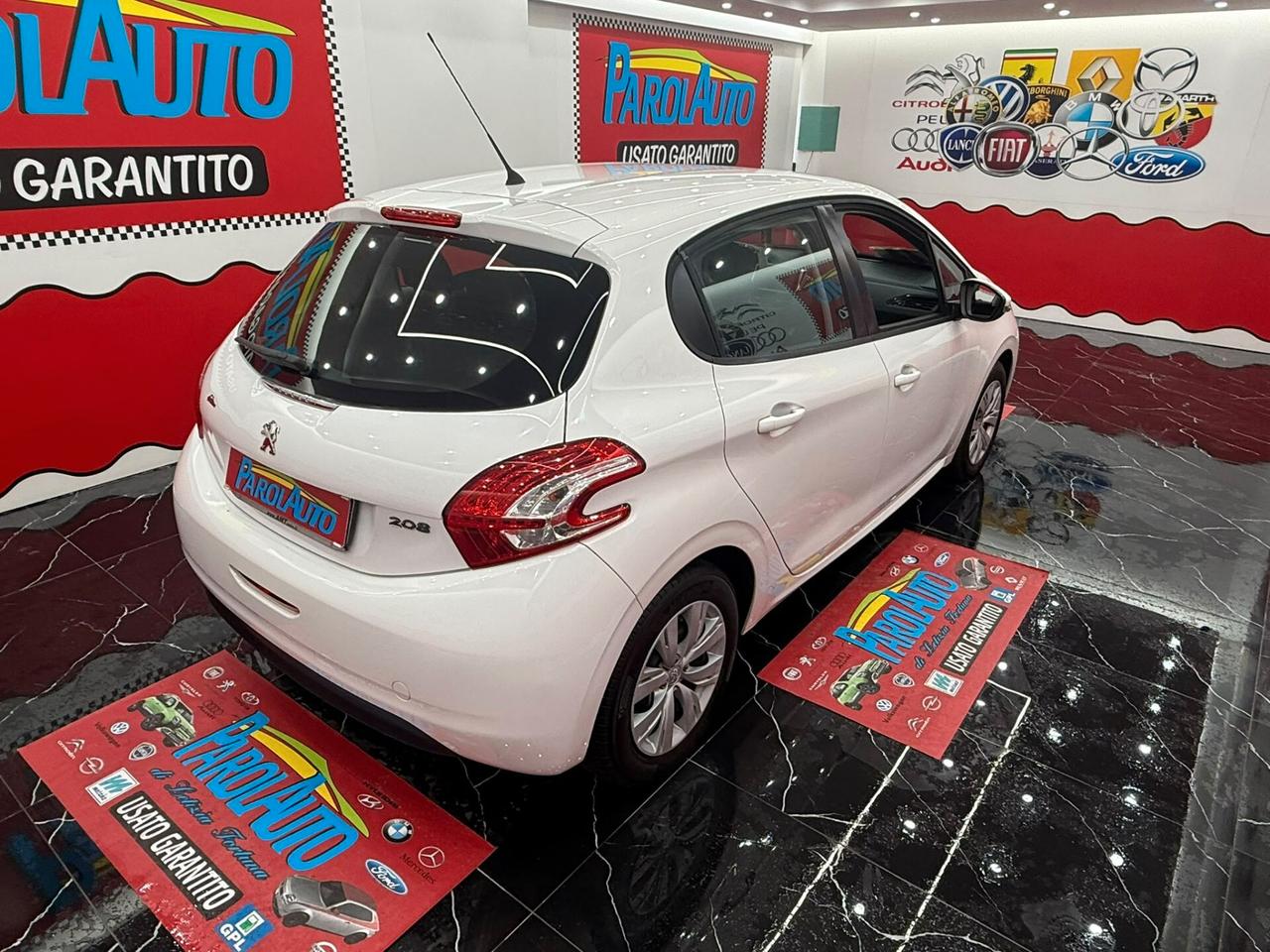 Peugeot 208 1.0 VTi 68cv Puretech - 2013
