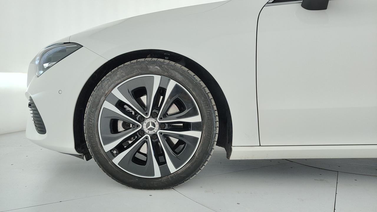 Mercedes-Benz CLA Shooting Brake 180 d Progressive Advanced auto