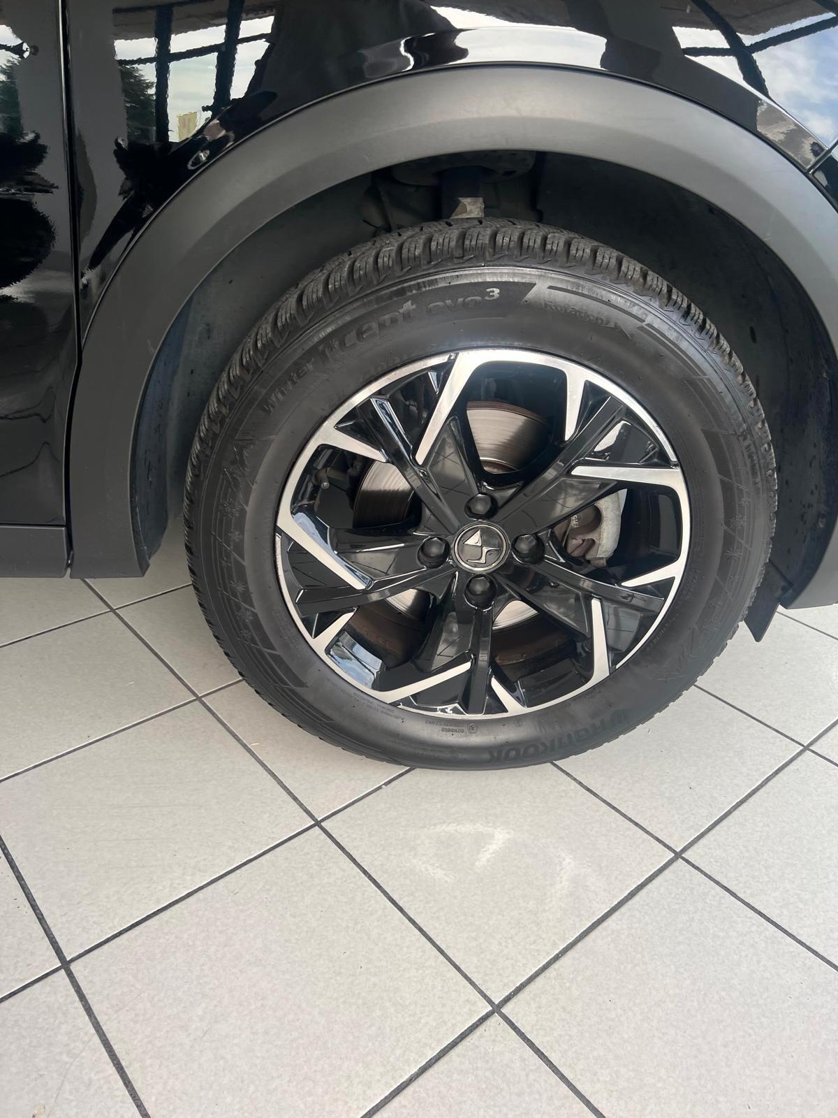 Ds DS3 3 Crossback BlueHDi 130 aut. Performance Line