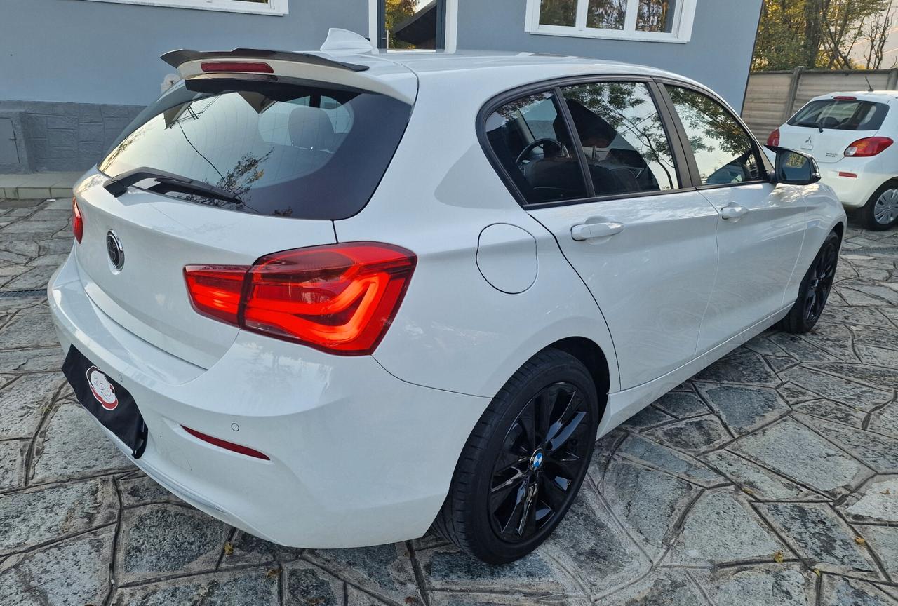 Bmw 118 118i auto 5p. Urban 136cv