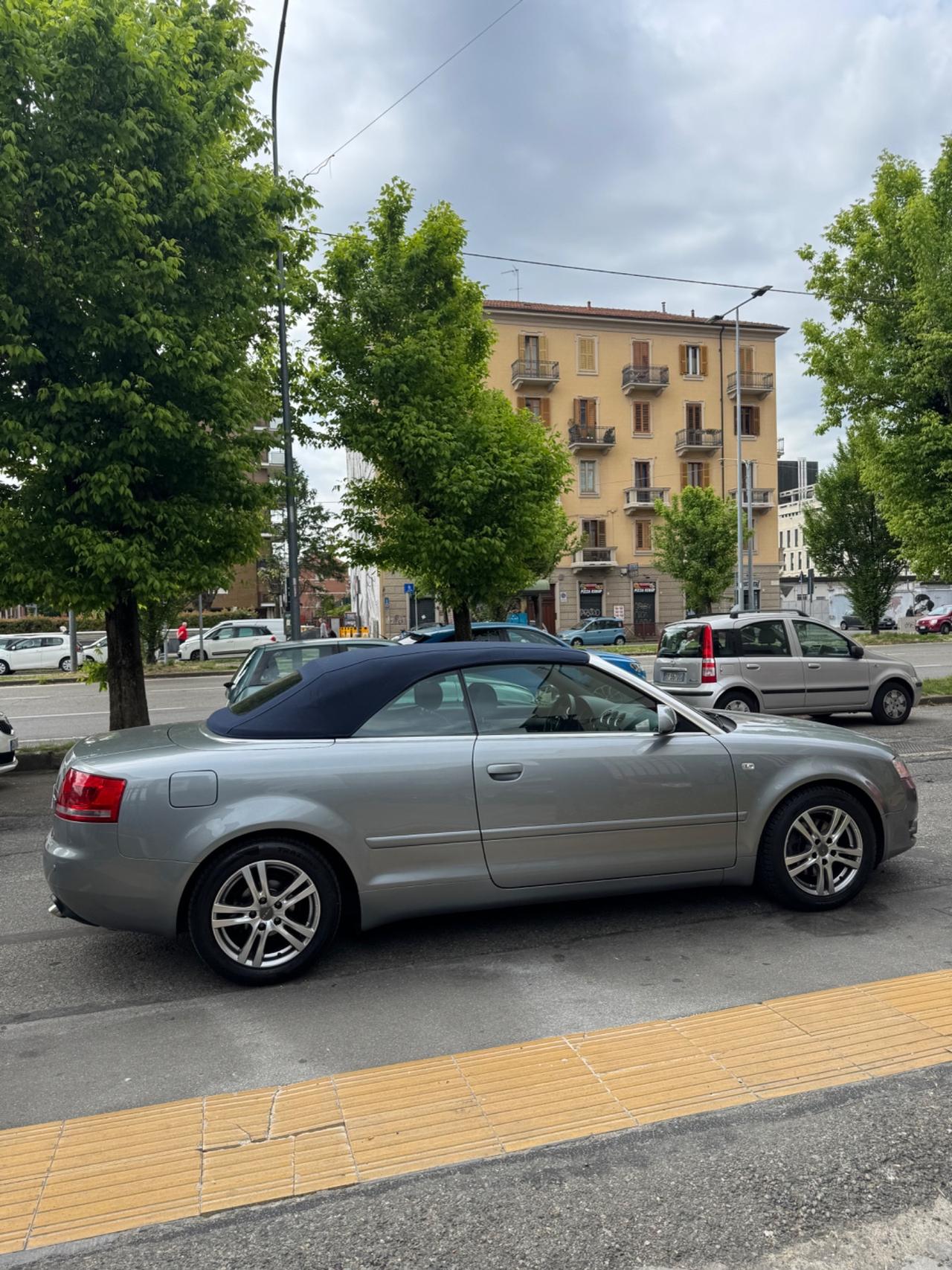 Audi A4 Cabriolet 2.0 TDi 140 cv 4 posti