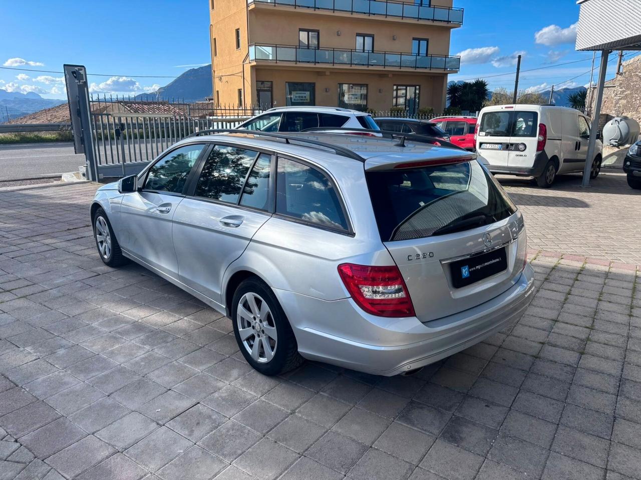 MERCEDES C220