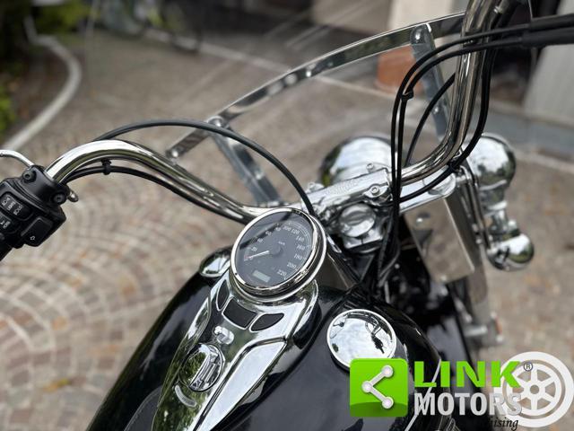 HARLEY-DAVIDSON Softail Standard classic heritage