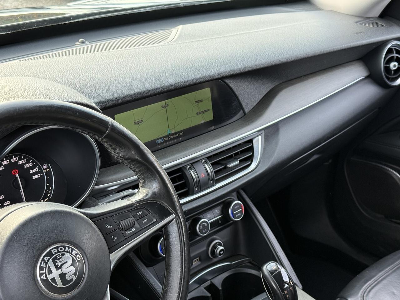 ALFAROMEO STELVIO AT8 Q4 EXECUTIVE NAVI PELLE