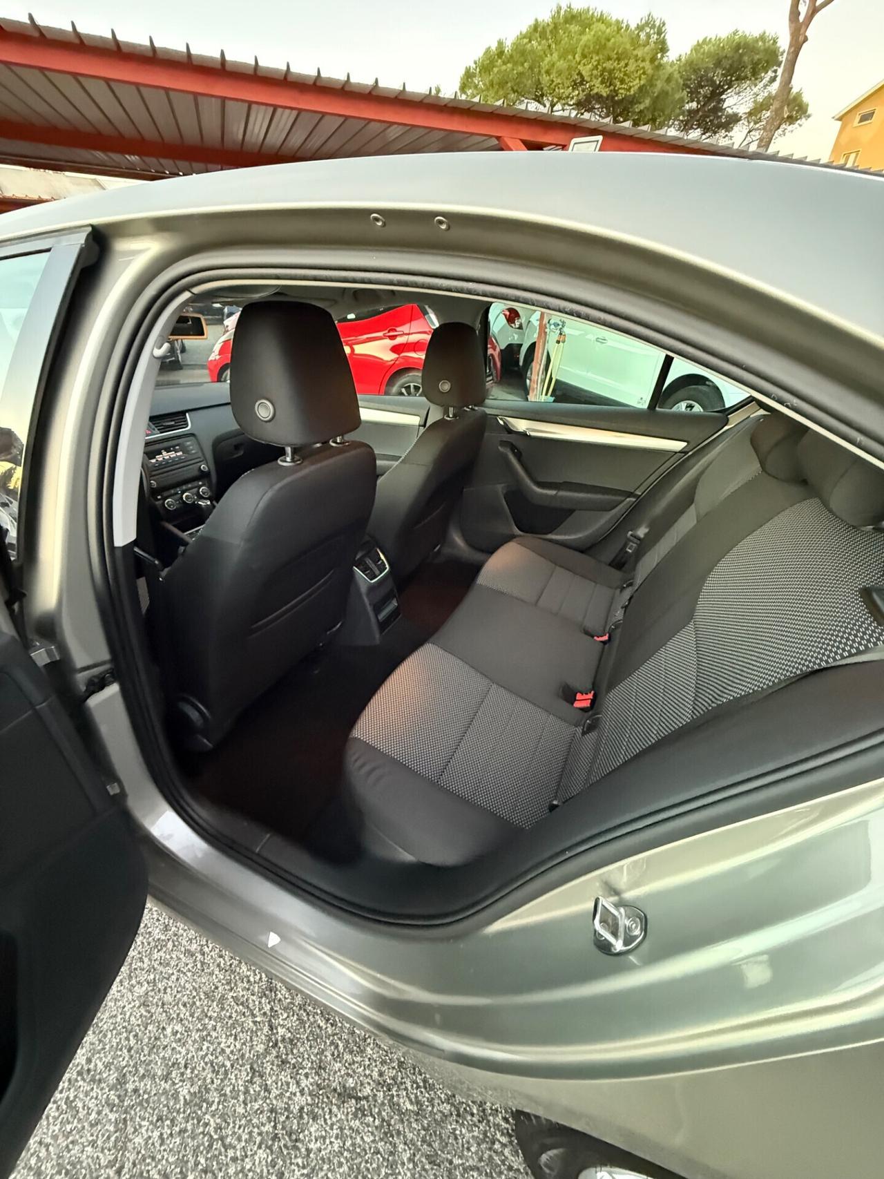 Octavia 2.0 TDI 150CV/unipro/berlina/dsg/garanzia