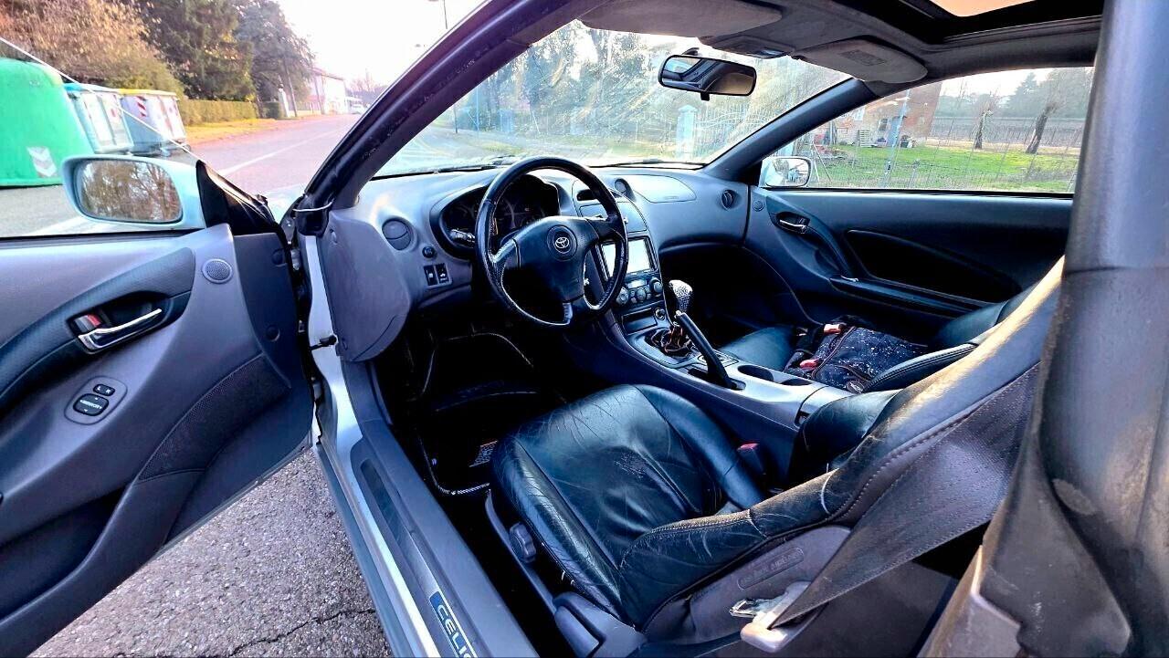 Toyota Celica 1.8 VVT-i FRIZIONE NUOVA