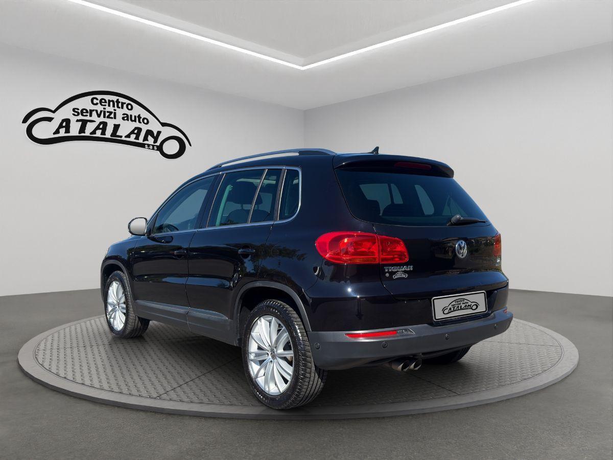VOLKSWAGEN - Tiguan - 2.0 TDI 110 CV Sport BlueMotion Technology TETTO APRIBILE