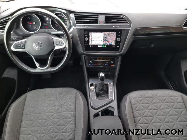 VOLKSWAGEN Tiguan NEW 2.0 TDI 150CV SCR DSG Life - Fari a Led