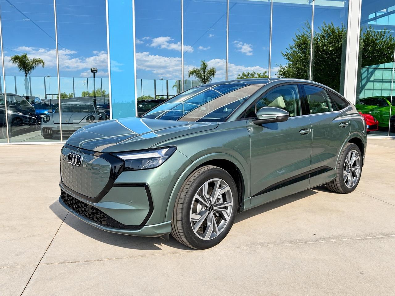 Audi Q4 SPB 35 e-tron Business Advanced