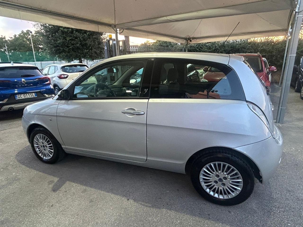 Lancia Ypsilon 1.3 MJT 75 CV Argento