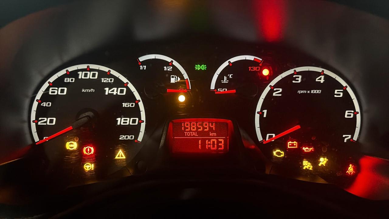 FORD KA DEL 2010 BENZINA ANCHE PER NEOPATENTATI