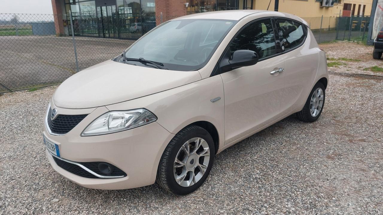 Lancia Ypsilon 1.2 69 CV 5 porte GPL Ecochic Gold