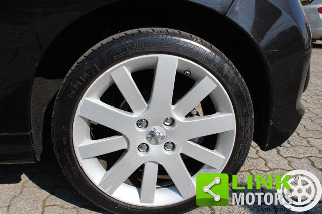 PEUGEOT 207 1.6 HDi 110CV CC Féline