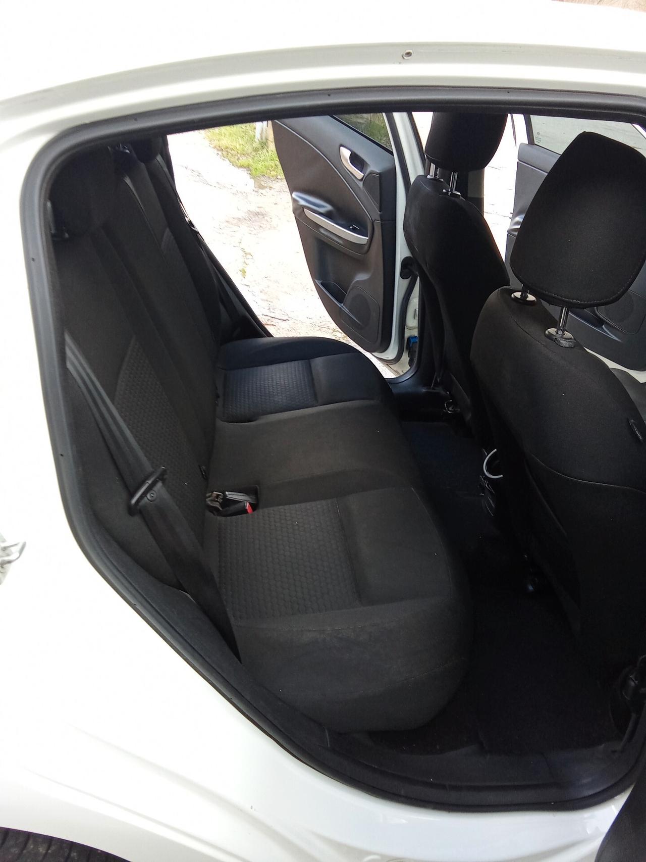 Alfa Romeo Giulietta 1.6 JTDm-2 105 CV 011