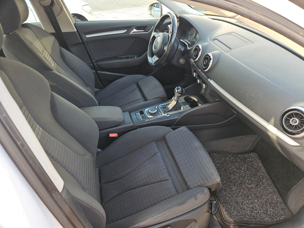 Audi A3 1.6 TDI clean diesel S tronic Business