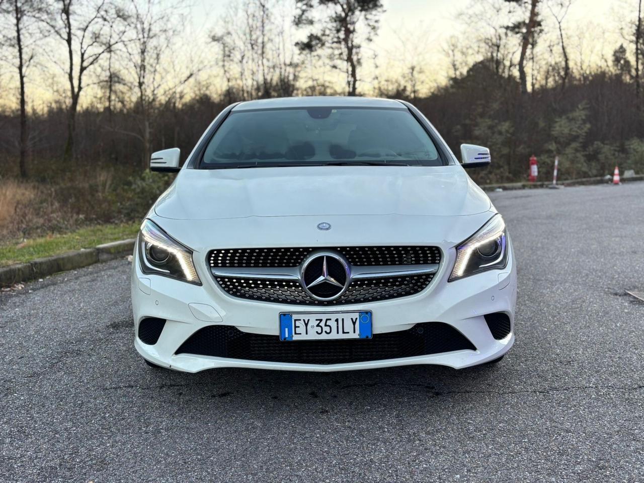 Mercedes-benz CLA 200 d Premium