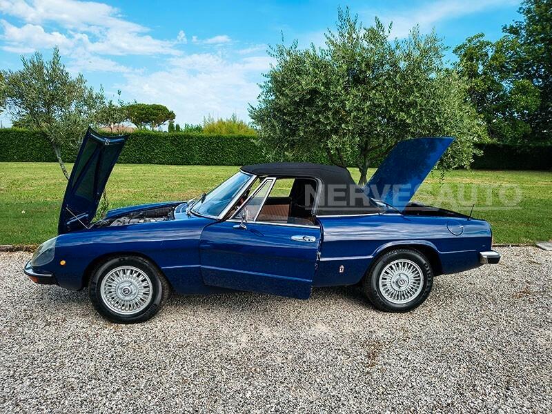 Alfa Romeo Spider Duetto 2000 Blu Interni Beige 1974