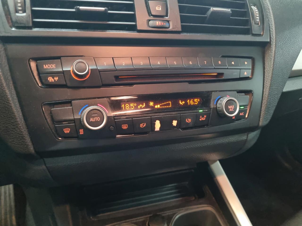 Bmw 116 116d 5p. Urban