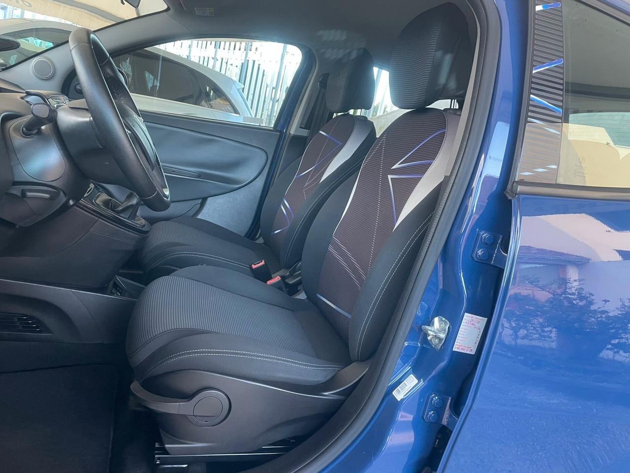 Lancia Ypsilon 1.3 MJT 16V 95 CV 5 porte