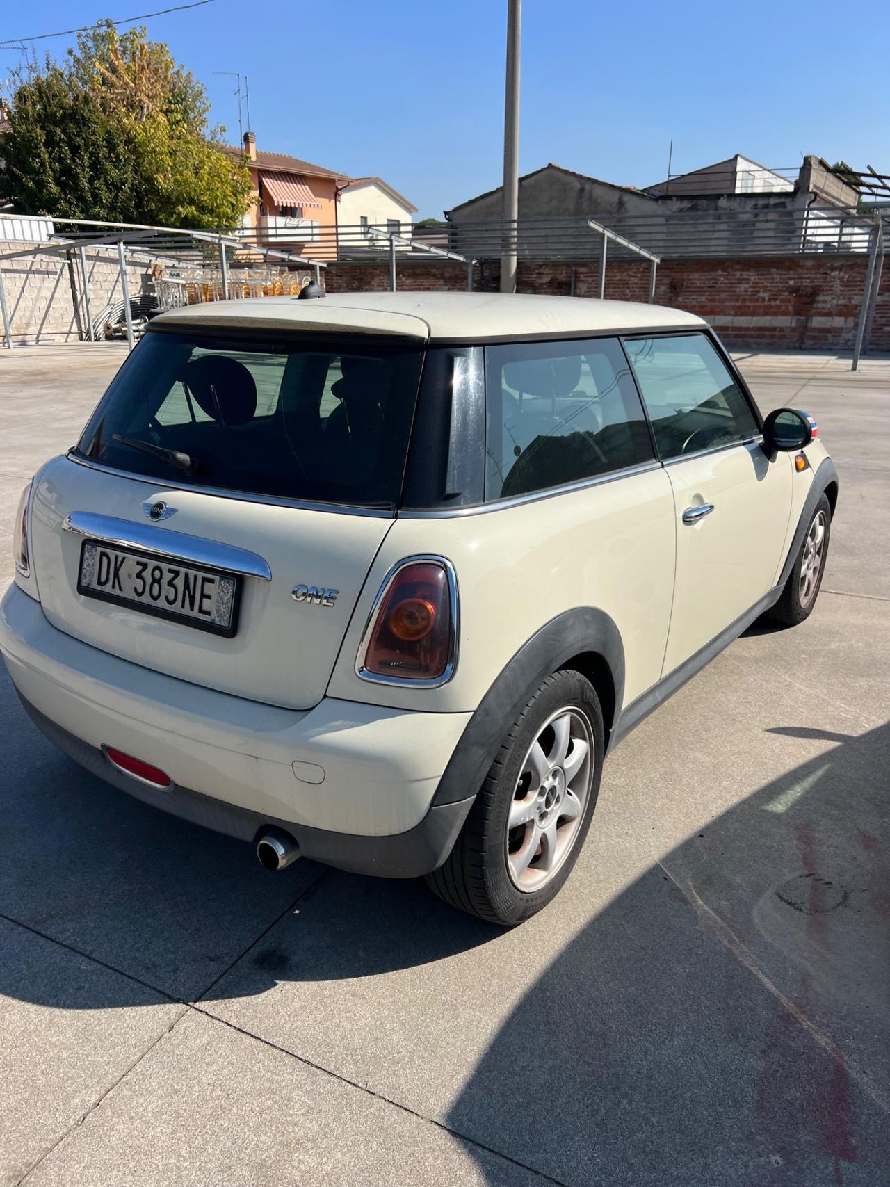 Mini 1.4 16V One Salt