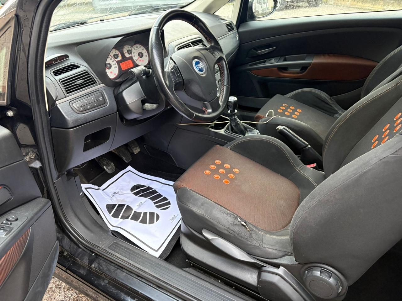 Fiat Grande Punto 1.4 3 porte Dynamic SI NEOPATENTATI