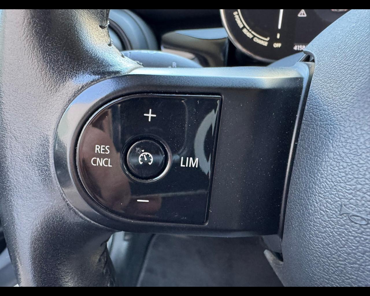 MINI Mini Full El. (F56) - Mini Cooper SE Yours
