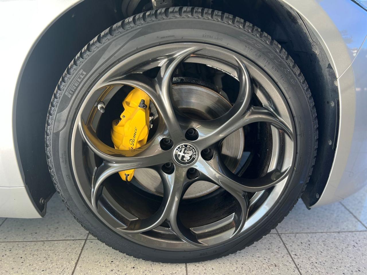 ALFA ROMEO Giulia 2020 2.2 Veloce Q4 210 cv auto - STORICO TAGLIANDI