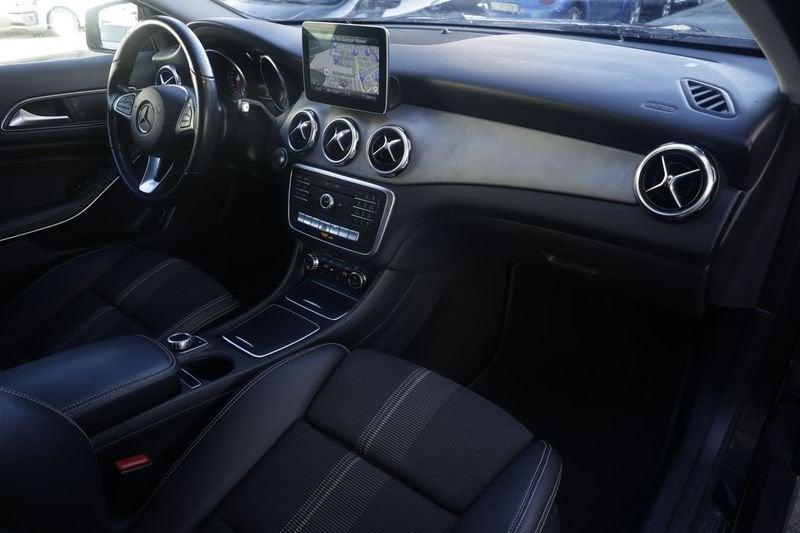 Mercedes-Benz GLA Mercedes-Benz GLA 220 d Automatic 4Matic Sport Unicoproprietario