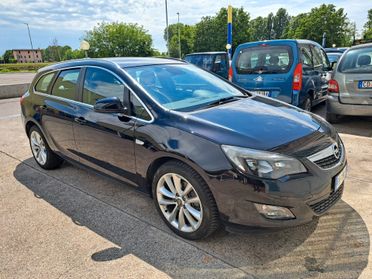 Opel Astra 1.6 Turbo 180CV Sports Tourer Cosmo S