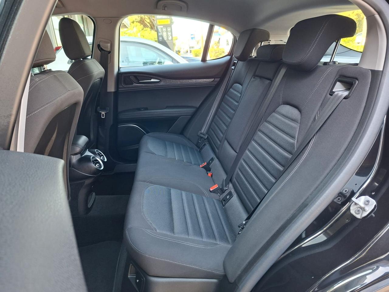 Alfa Romeo Stelvio 2.2 Turbodiesel 160 CV AT8 RWD Business