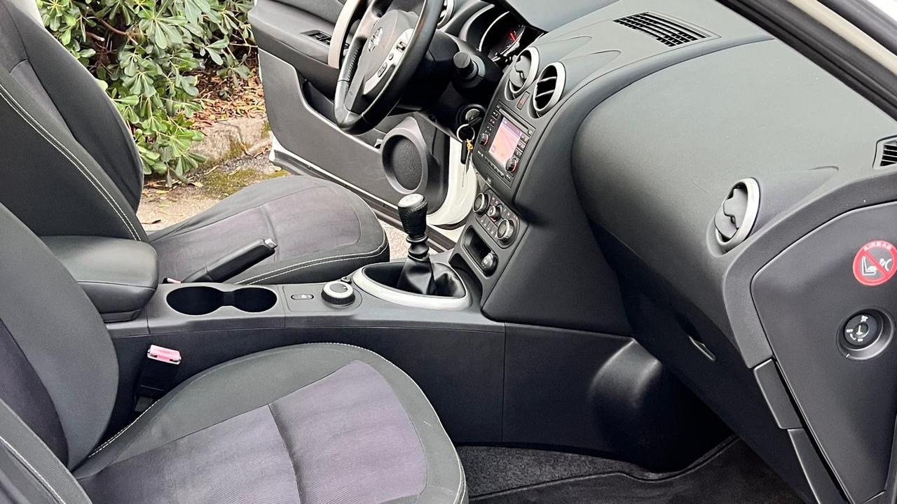 Nissan Qashqai 1.6 dCi DPF n-tec 4x4