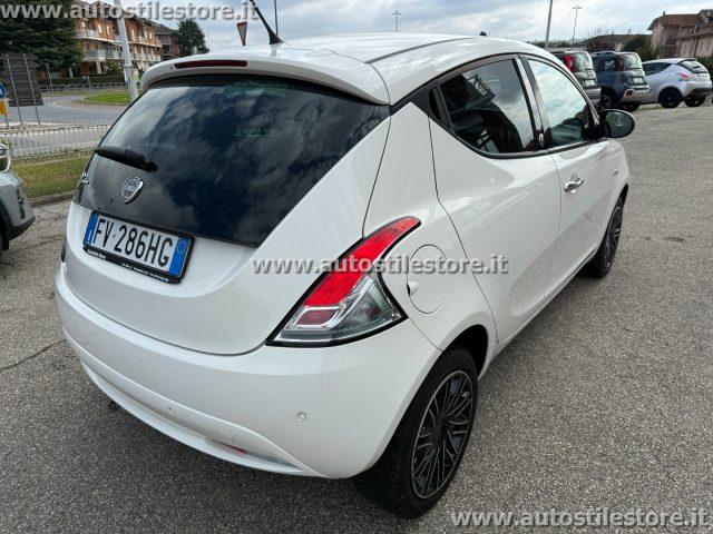 LANCIA Ypsilon 1.2 69 CV 5 porte GPL Ecochic Gold