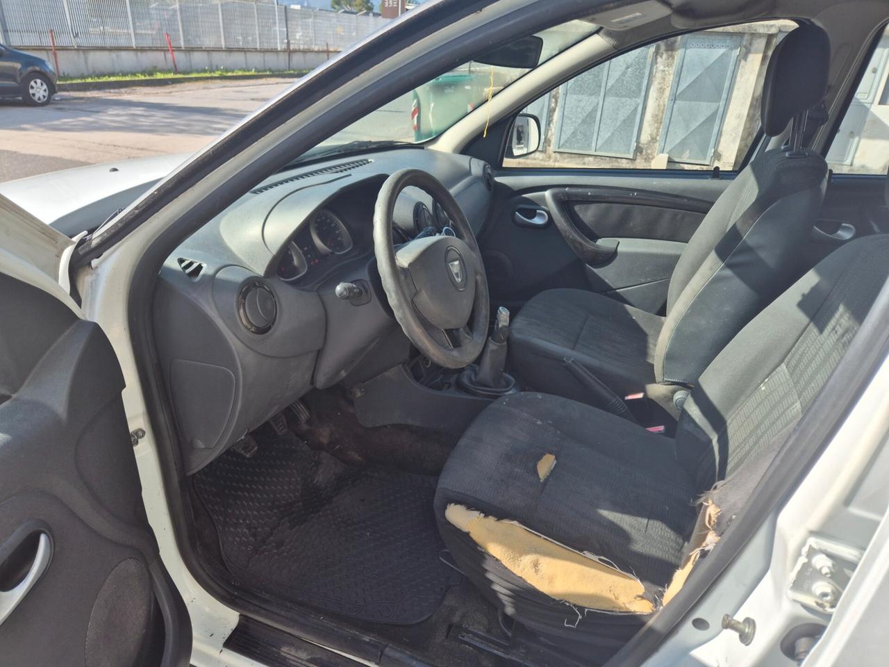 Dacia Duster 1.5 dCi 90CV 4x2 Lauréate Gancio traino!!!